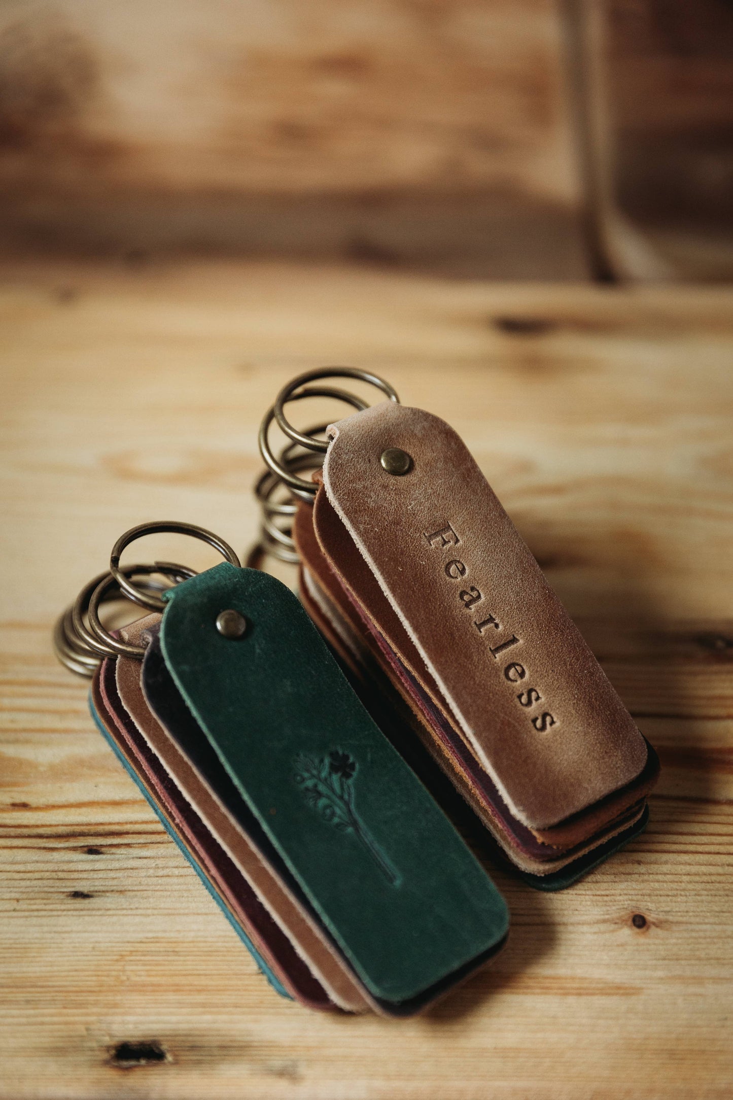 Leather Encouragement Keyrings: Evergreen / L o v e d