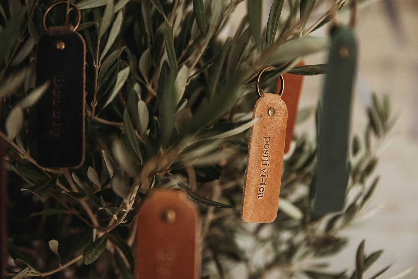 Leather Encouragement Keyrings: Evergreen / L o v e d