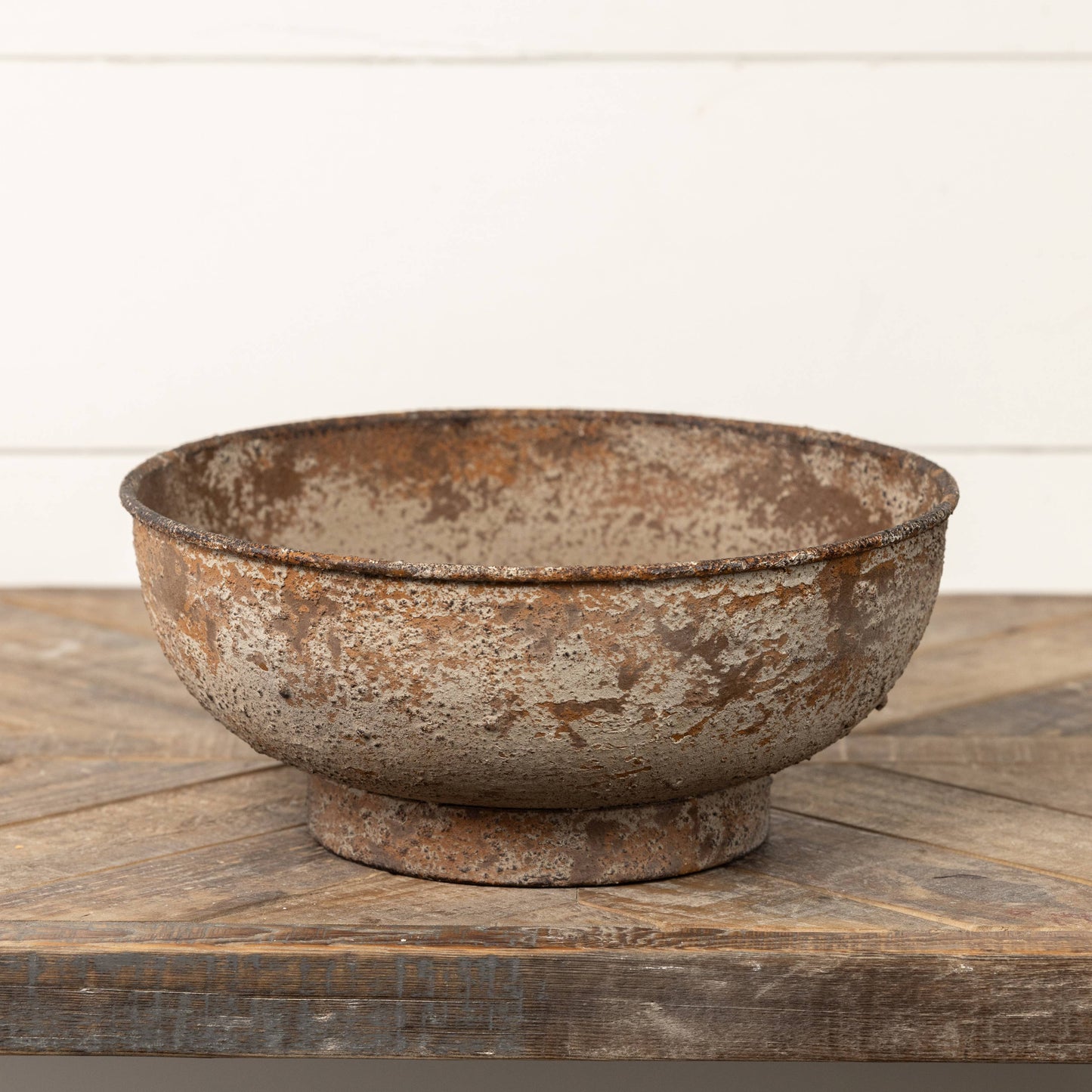 12" DISTRESSED METAL BOWL