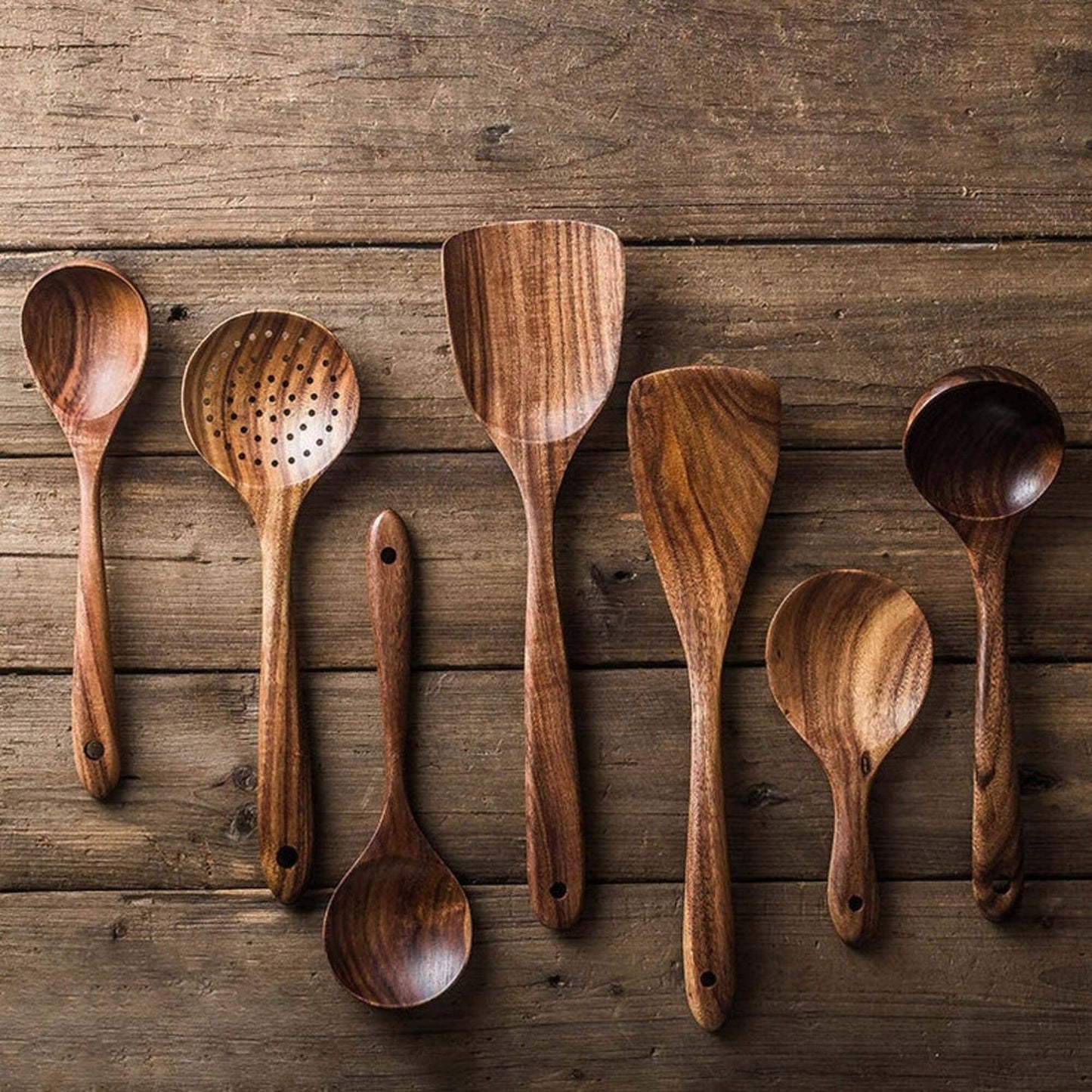 Traditional 7 Pieces Wooden Utensil Set